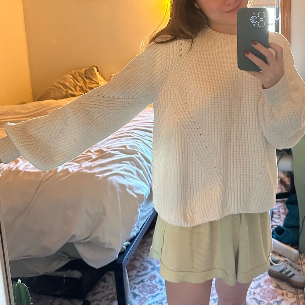 White Sweater - Picture 4 of 6